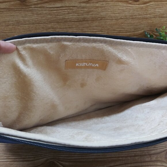 Kizuna 17 Inch Laptop Sleeve Case Water-resistant Carrying Computer - Picture 8 of 8